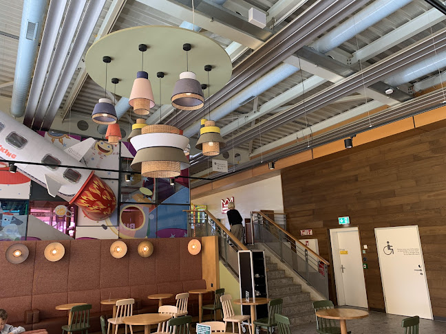 Opinii despre Marché Cafébar La Côte Jura în Bursins - Gastronomie und Hotellerie