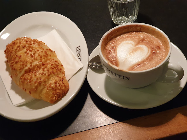 Comentarii opinii despre Einstein – café & bel étage