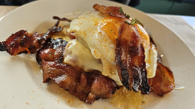 Opinii despre Cafe Konditorei Ryser în Schwyz - Gastronomie und Hotellerie