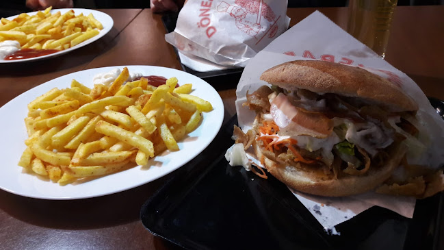 Comentarii opinii despre Charles Marquis