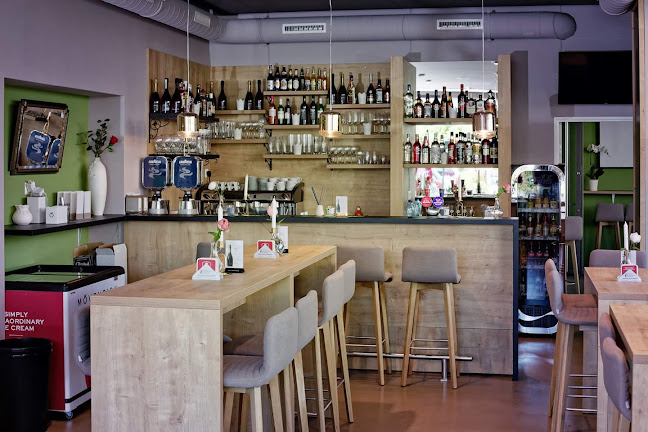 Comentarii opinii despre Steel - BAR - CAFE - GELATERIA