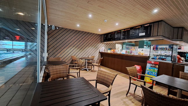 Opinii despre Restaurant Hallenbad Untermosen în Wädenswil - Gastronomie und Hotellerie