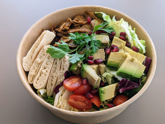 Opinii despre Vegbox, Cake, Sandwich, Coffee în Dübendorf - Gastronomie und Hotellerie