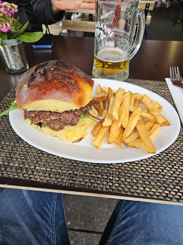 Comentarii opinii despre MGM Café