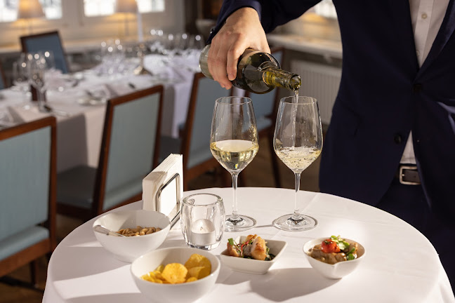 Opinii despre Zunfthaus zur Waag în Zürich - Gastronomie und Hotellerie