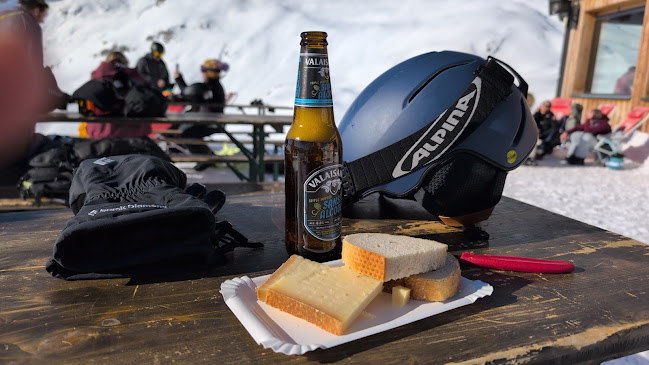 Opinii despre Hexenbar Belalp în Belalp - Gastronomie und Hotellerie