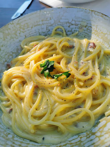 Opinii despre Al Centro di Noi în Steinhausen - Gastronomie und Hotellerie