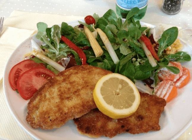 Burg-Strahlegg GmbH - Weesen