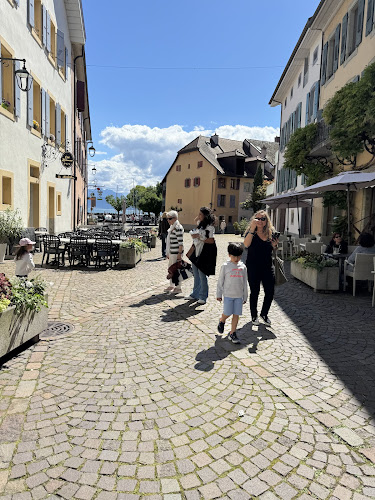 Pl. des Halles 1, 1095 Lutry