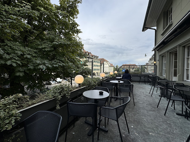 Opinii despre Starbucks în Bern - Gastronomie und Hotellerie