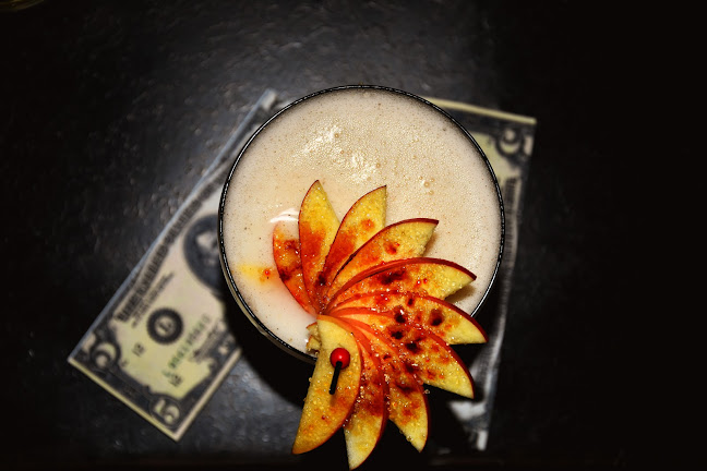 Opinii despre Bloody Cat Bar în Morges - Gastronomie und Hotellerie