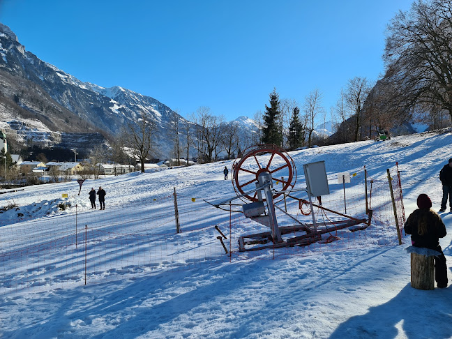 Comentarii opinii despre Mugi Beizli