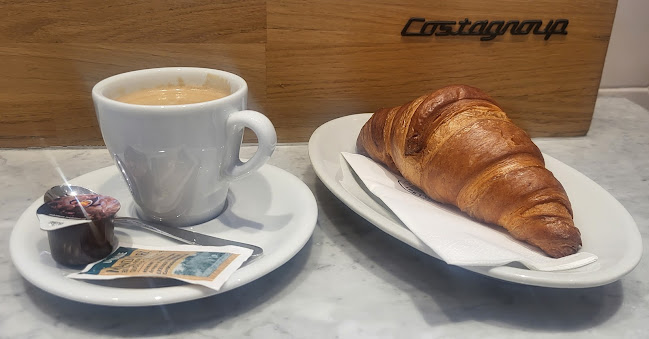 Opinii despre Caffè Spettacolo Luzern SBB în Luzern - Gastronomie und Hotellerie