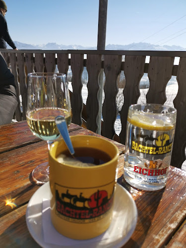 Opinii despre Bachtel-Ranch în Hinwil - Gastronomie und Hotellerie