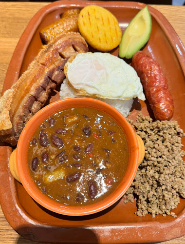 EcuaLatino Restaurant