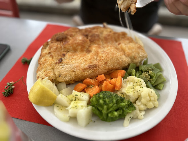 Selbstbedienung im Wildpark Roggenhausen - Aarau