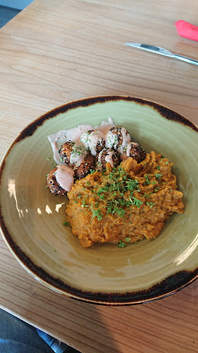 Opinii despre Vivazzo Bio-Bistro în Rüti - Gastronomie und Hotellerie