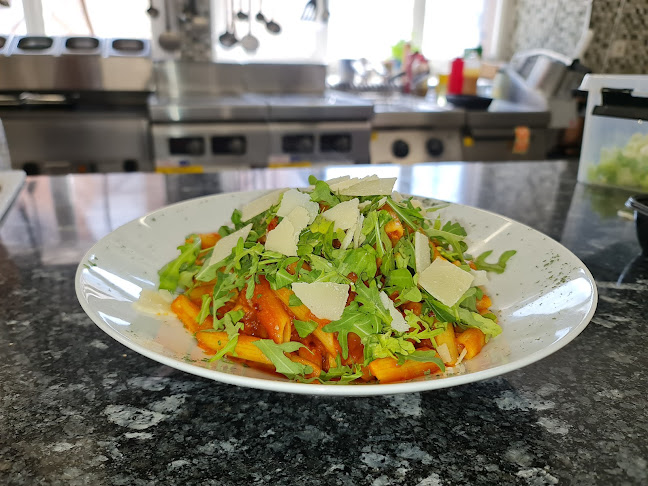 Opinii despre Diavolo Pizzeria în Reichenburg - Gastronomie und Hotellerie