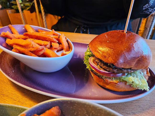 Opinii despre HANS IM GLÜCK - CHUR City West în Chur - Gastronomie und Hotellerie