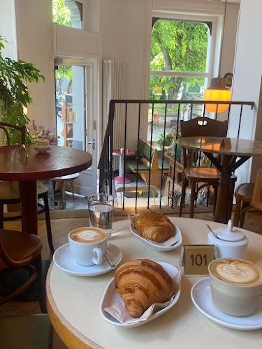 Céleste - Café, Bar, Cave - Gastronomie und Hotellerie