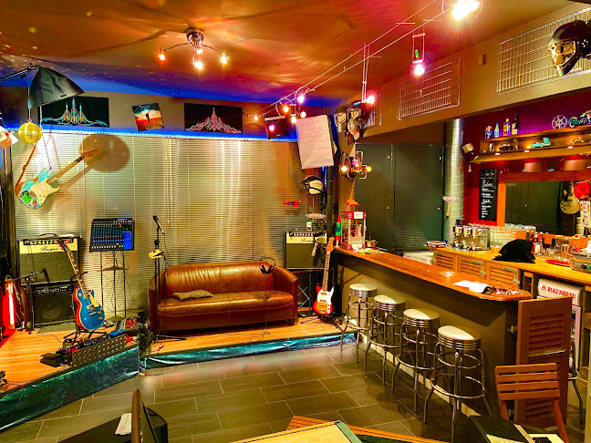 Lo Snag Bar by Bar & Guitars - Bern