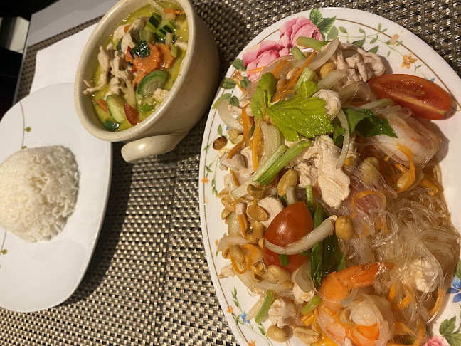 Mae Lek - Gastronomie und Hotellerie