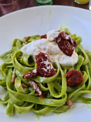 Comentarii opinii despre Luigia Fribourg