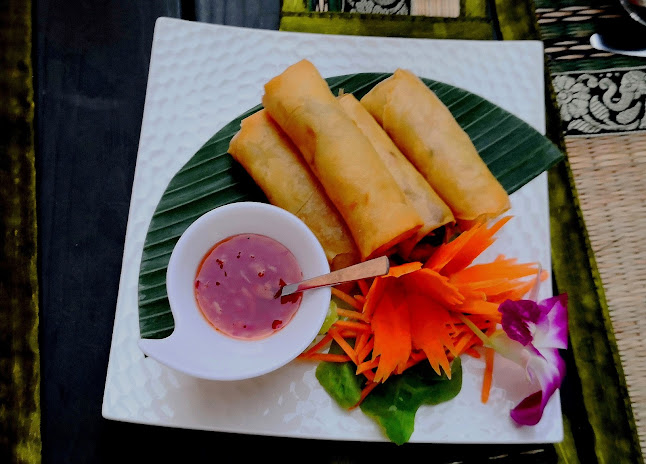 Opinii despre Thung Thong Thai Restaurant KLG în Solothurn - Gastronomie und Hotellerie