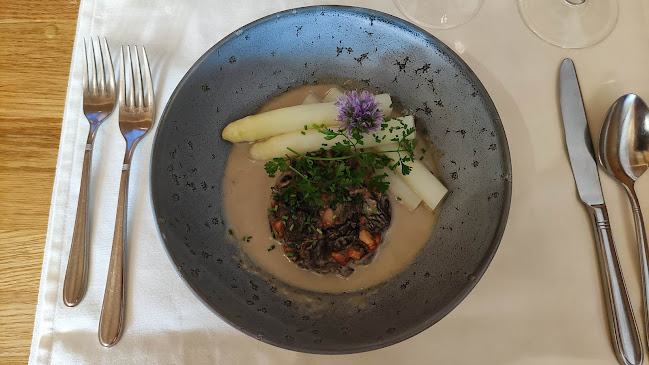 Opinii despre Michel Stangl în Dombresson - Gastronomie und Hotellerie