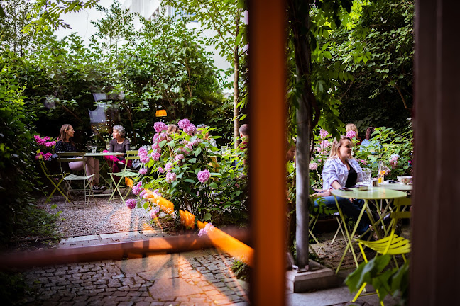 Lina's Bar - Gastronomie und Hotellerie