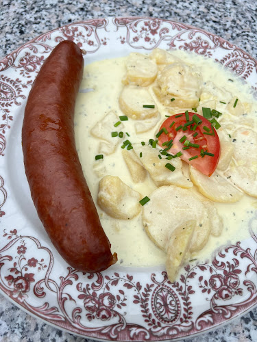 Burg-Strahlegg GmbH - Gastronomie und Hotellerie