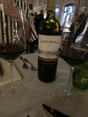 Simon's Steakhouse Grill & Restaurant & Bar