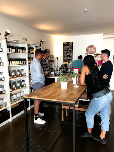 BOB'S FOOD STORE Coffee & Tea House