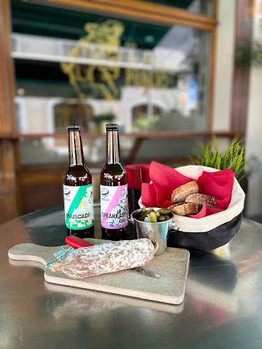 Opinii despre Le Poids Public în Carouge - Gastronomie und Hotellerie