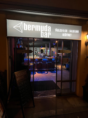 Bermuda Bar Raucher Lounge