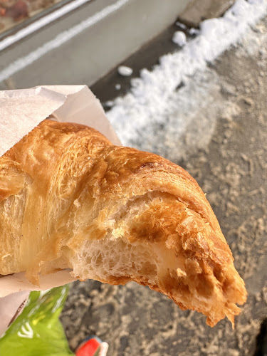 Opinii despre Boulangerie Pâtisserie Confiserie Croissant Show, Vogel în La Chaux-de-Fonds - Gastronomie und Hotellerie