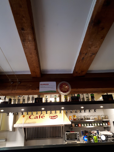 Le Tempo, Albertina De Almeida Ferreira Silva - Gastronomie und Hotellerie