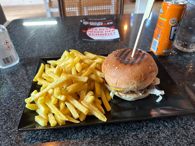 Opinii despre Thivii's Burger & Co. în Embrach - Gastronomie und Hotellerie