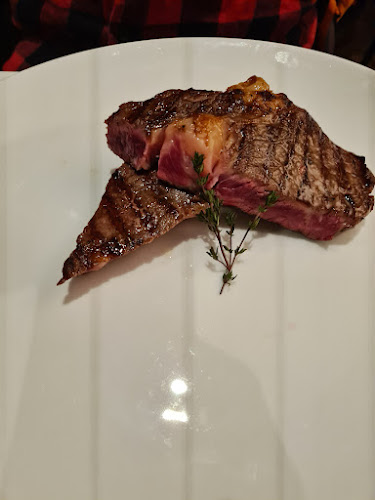 Comentarii opinii despre Simple Steakhouse & Tapas Bar