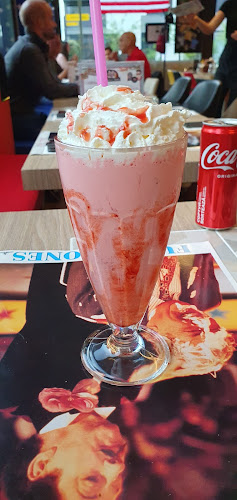 Opinii despre Burgers & Shakes în Opfikon - Gastronomie und Hotellerie