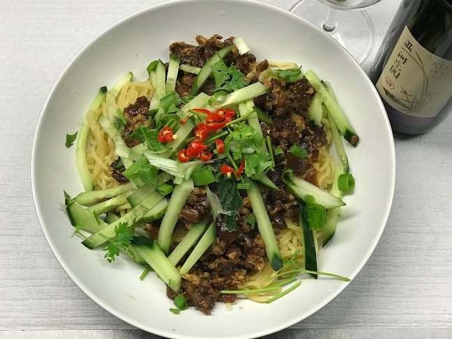 Opinii despre China Restaurant Puce în Aarberg - Gastronomie und Hotellerie