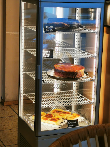 Opinii despre Kape Hiraya - Filipino Specialty Café (im PAPA ORO's Brugg) în Brugg - Gastronomie und Hotellerie