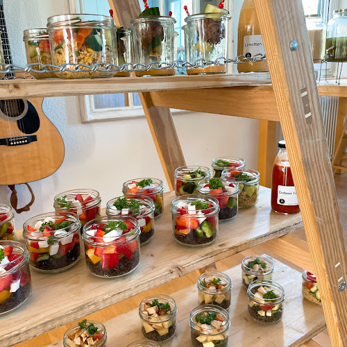 Comentarii opinii despre James Jar & Co.