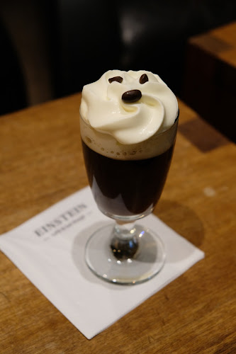 Einstein – café & bel étage - Gastronomie und Hotellerie