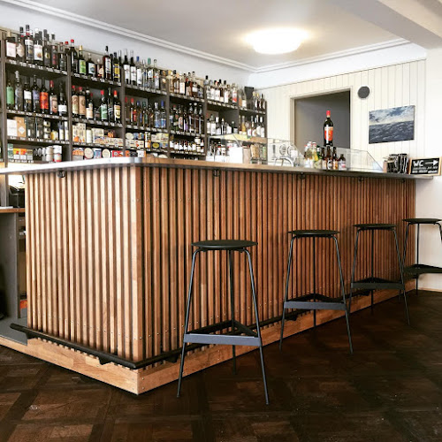 DE•TAPAS - BAR - BODEGA - COMESTIBLES - Gastronomie und Hotellerie