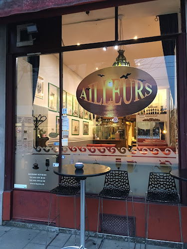 Ailleurs