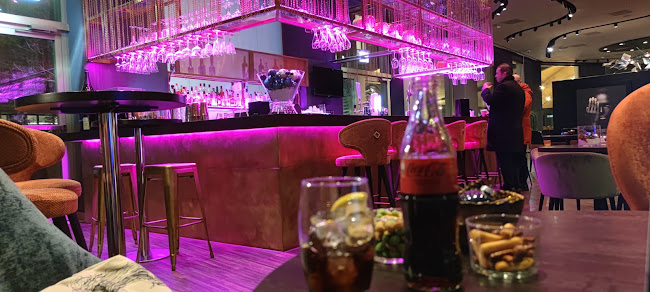 Equinox Restaurant - Gastronomie und Hotellerie