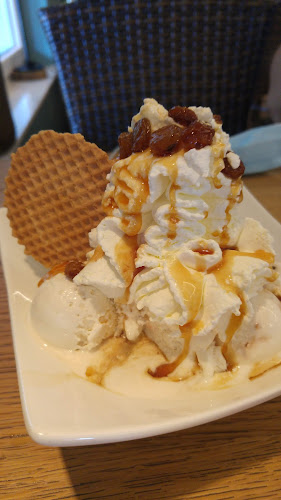 Opinii despre Aal- & Forellenräucherei Hoffmann GmbH în Onex - Gastronomie und Hotellerie