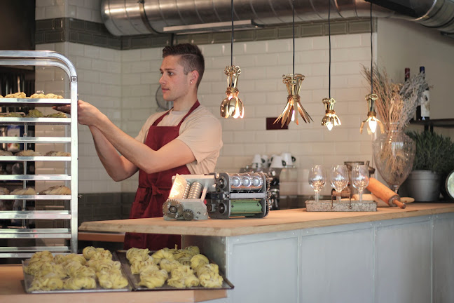 Opinii despre Aateigi în Sarnen - Gastronomie und Hotellerie