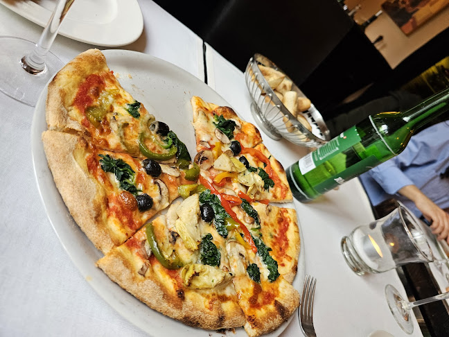 Opinii despre Pizza Züri în Zürich - Gastronomie und Hotellerie